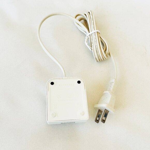 Genuine Philips Sonicare Essence Toothbrush Charger Base HX5100/C 4 Brush Heads - Picture 4 of 5